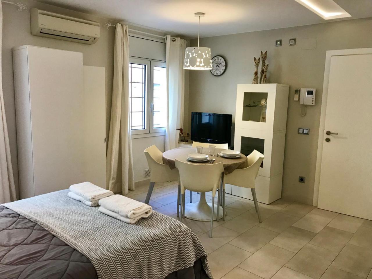 L' Escala Apartamentos Can Quim מראה חיצוני תמונה