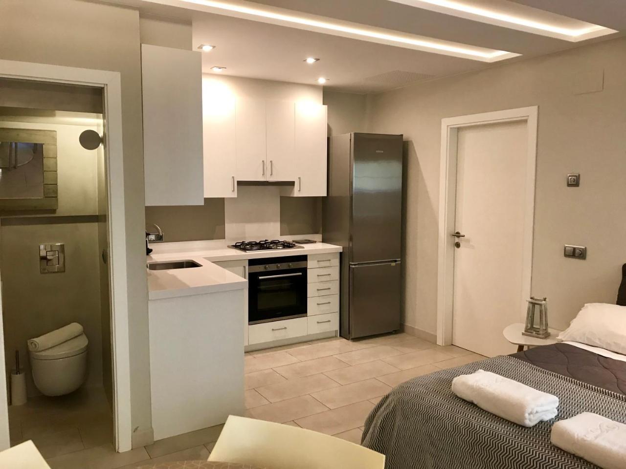 L' Escala Apartamentos Can Quim מראה חיצוני תמונה